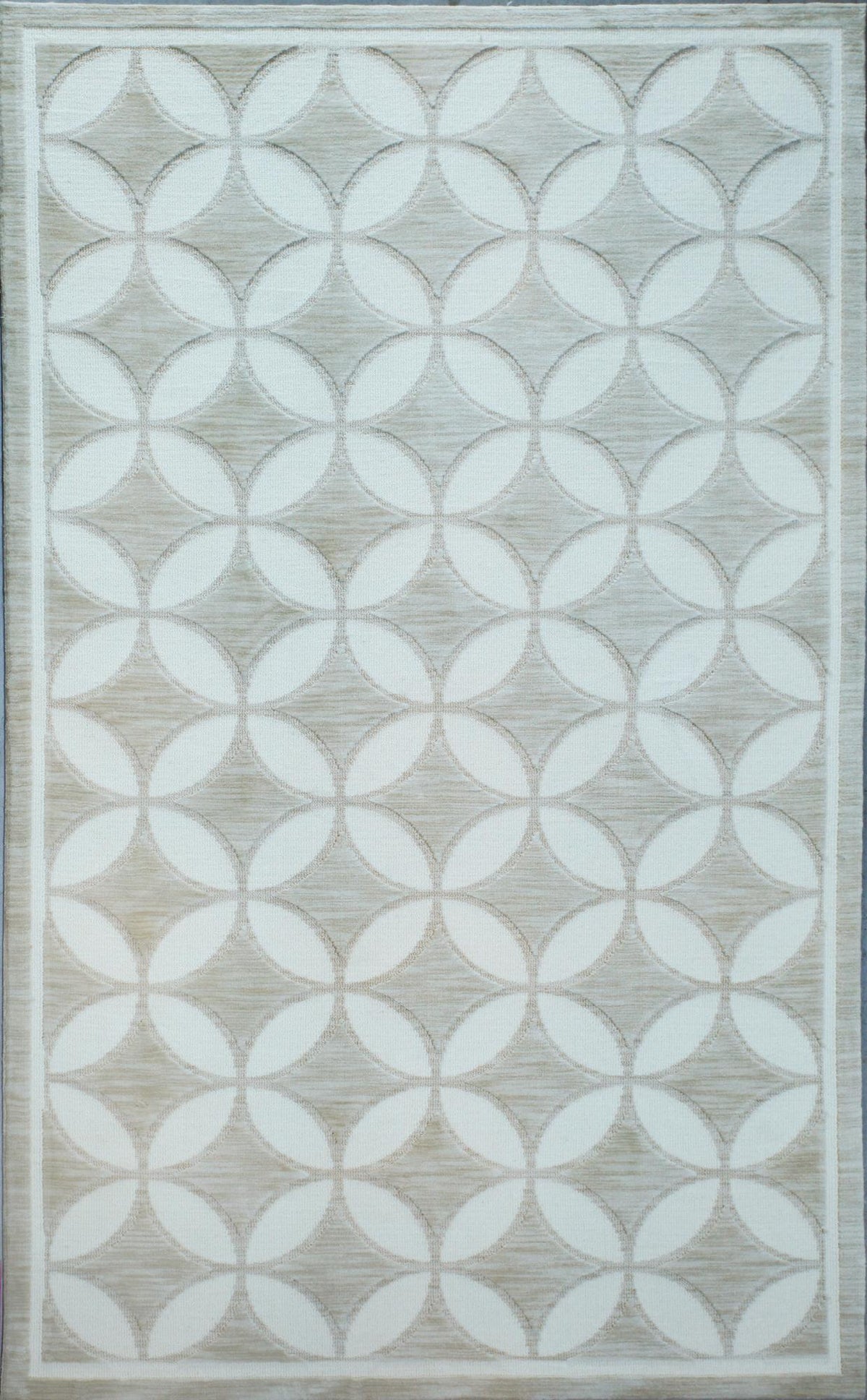 Leaves Almond White carpet sample