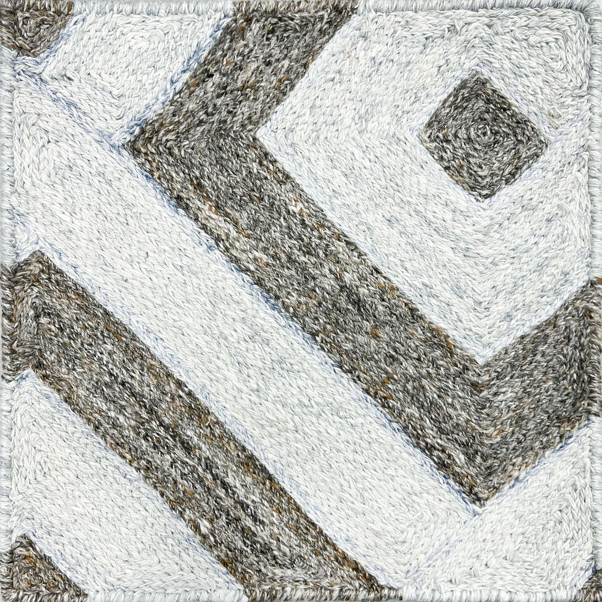 Anoriel Gray / Ivory / Brown carpet sample