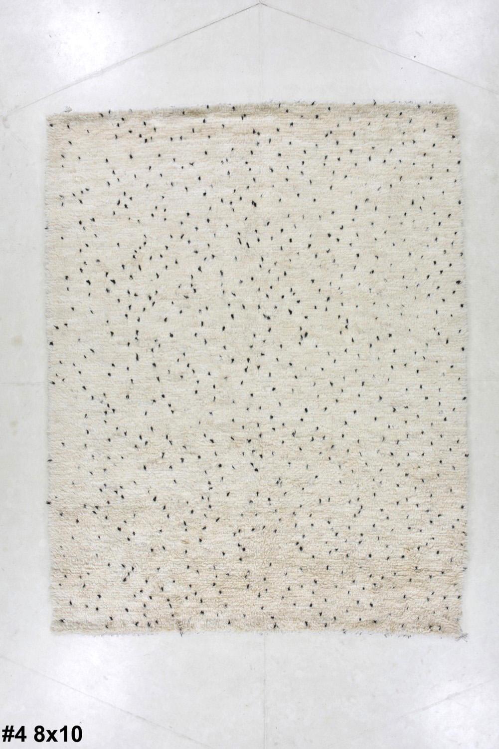 Noravia Silver / White carpet sample