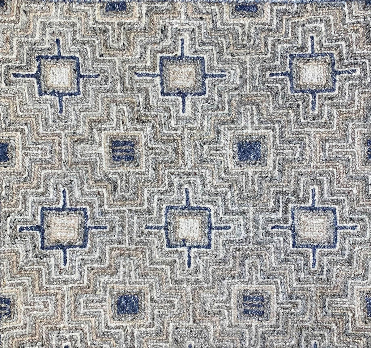 Ivy Hollow Blue / Gray carpet sample