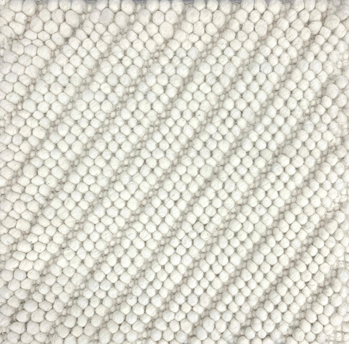 Perenza Gray / White carpet sample