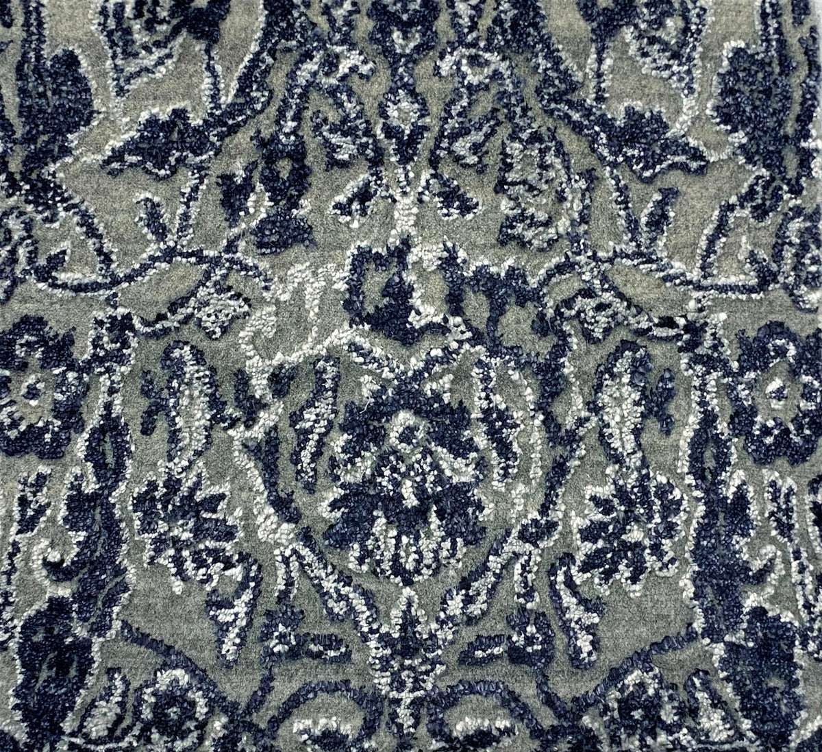 Avenset Silver Charcoal carpet sample