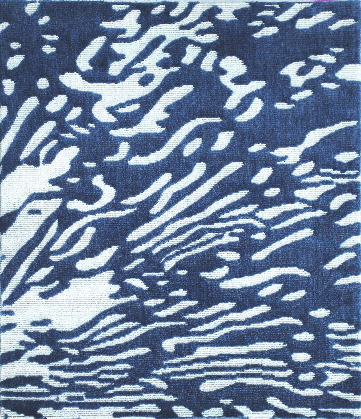 Splatter Blue White carpet sample
