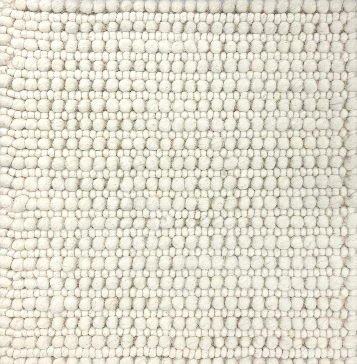 Ravelin Silver / White carpet sample