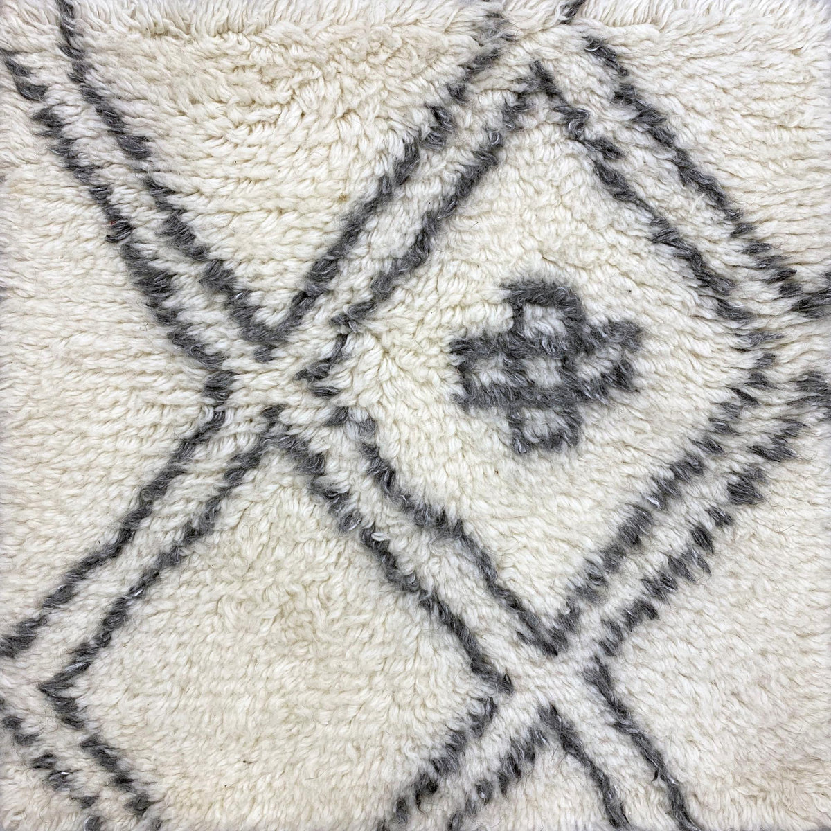 Valenne Gray carpet sample